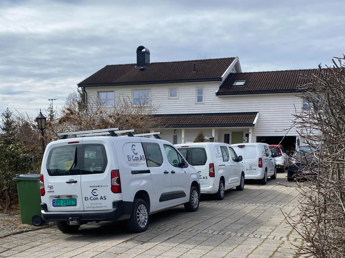 El-Con-team og service-biler